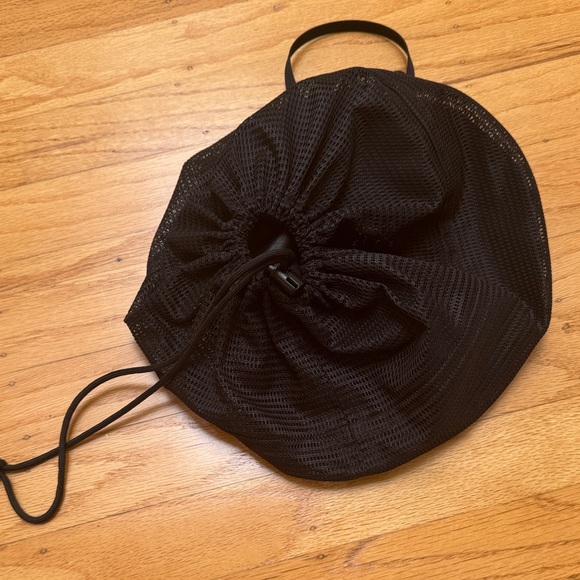 New Arc'teryx Black Bag - Picture 2 of 2